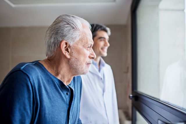 Telangiectasia (formación de vasos sanguíneos pequeños pero prominentes)
