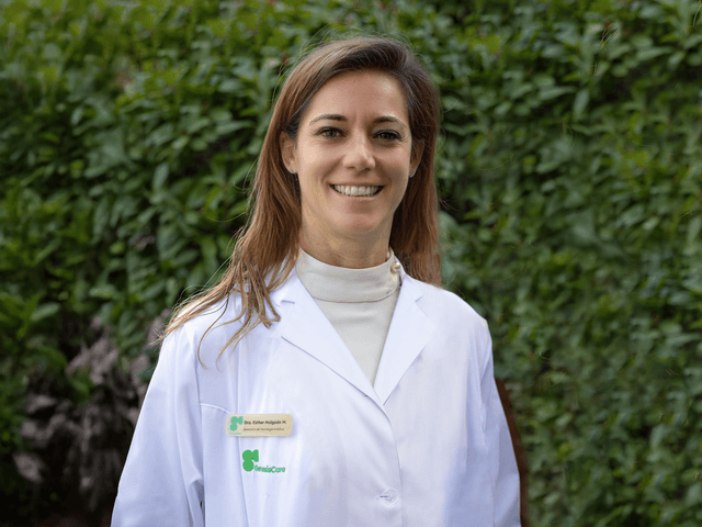 Dra. Esther Holgado